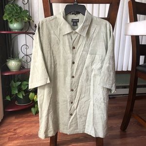 NWOT St. John’s Bay Men’s Short Sleeve Button Up